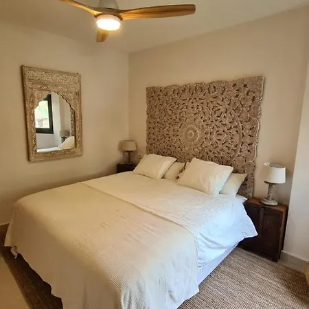 Close To The Beach. Villa *