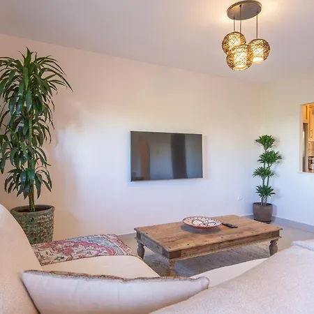 Villa Close To The Beach. Mijas